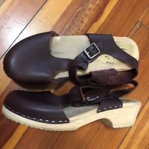 Size 40 Lotta’s from Stockholm Eggplant T-Strap Wooden Clogs